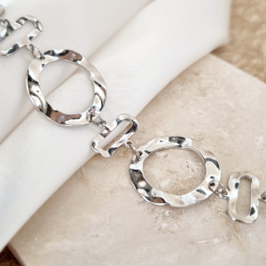 Bracelet argenté martelé