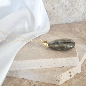 Collier Goutte en Pyrite